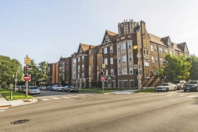 Photo - 8251 S Ellis Ave