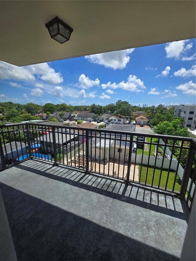 Photo - 2647 NW 25th Ave Unidad 308