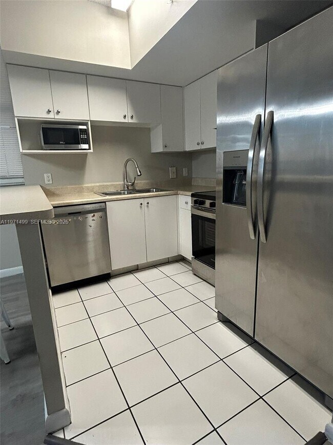 Photo - 5085 NW 7th St Unidad 1002