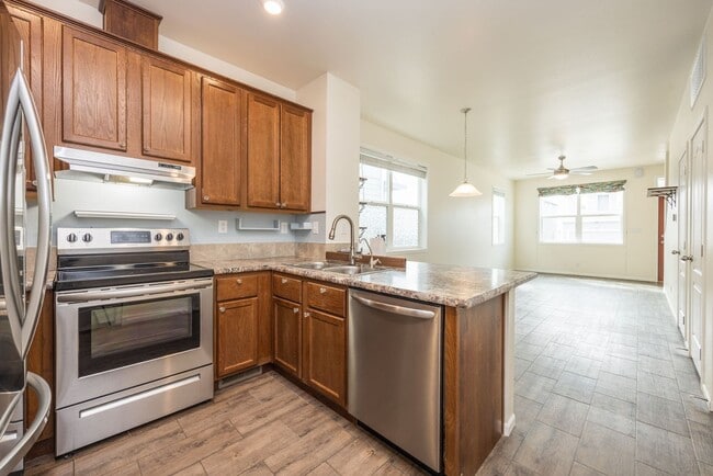 Photo - Charming 2 bed 2.5 bath newer Paired Home