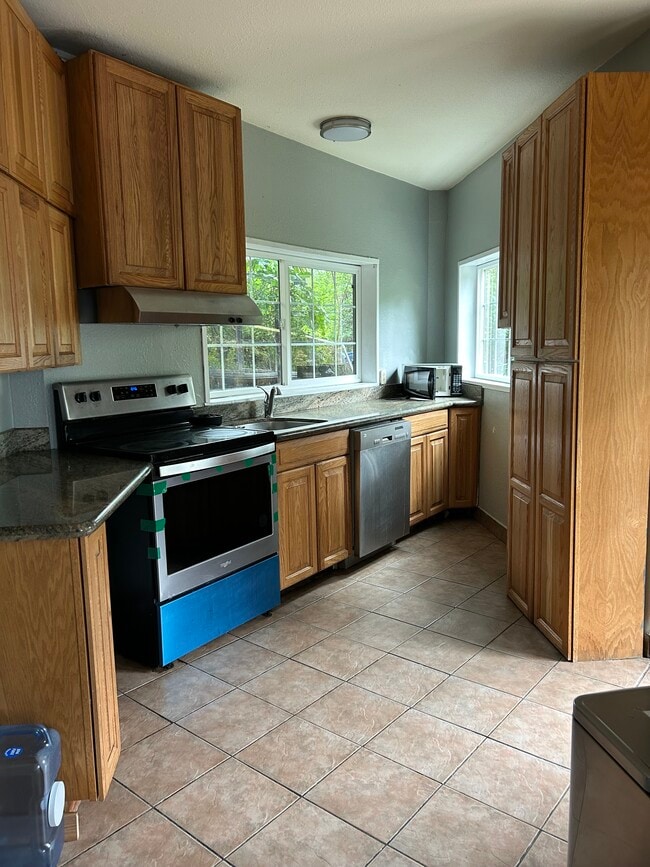 Photo - 185 Sky Oaks Dr