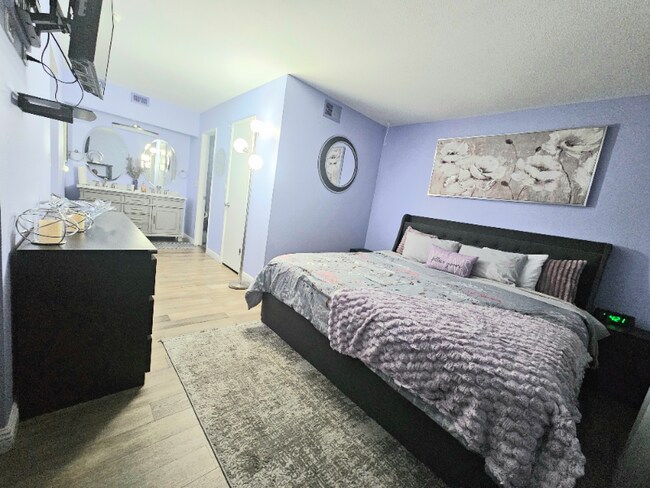 1701 E Katie Ave Unit 5