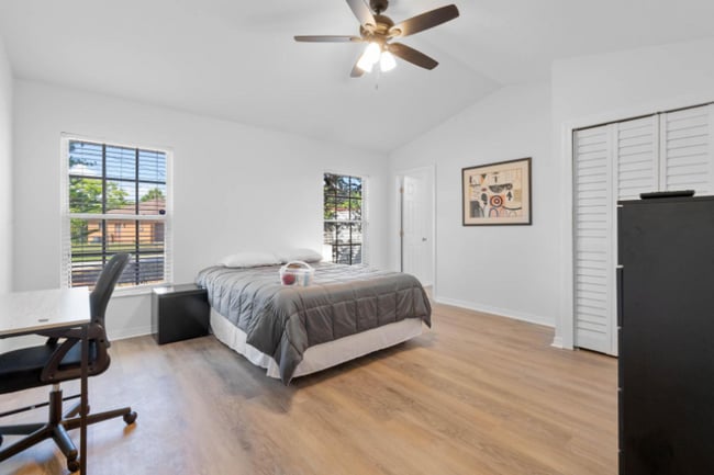 Photo - 802 Abbott Ave