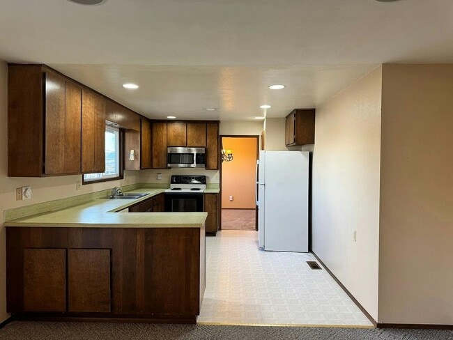 Photo - 407 N 58th Ave