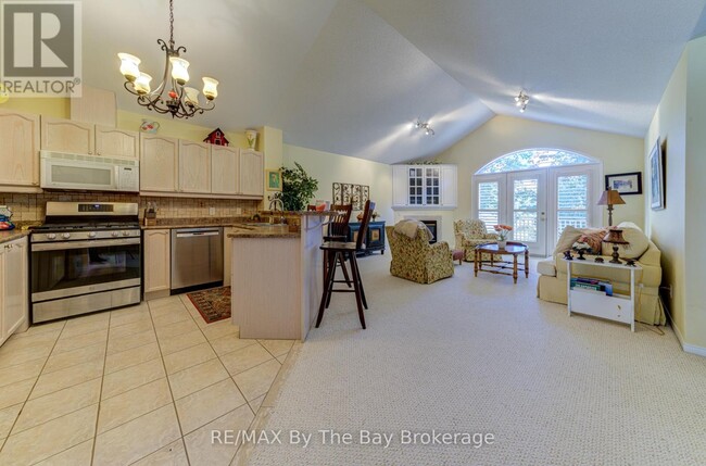 Photo - 32 Green Briar Dr