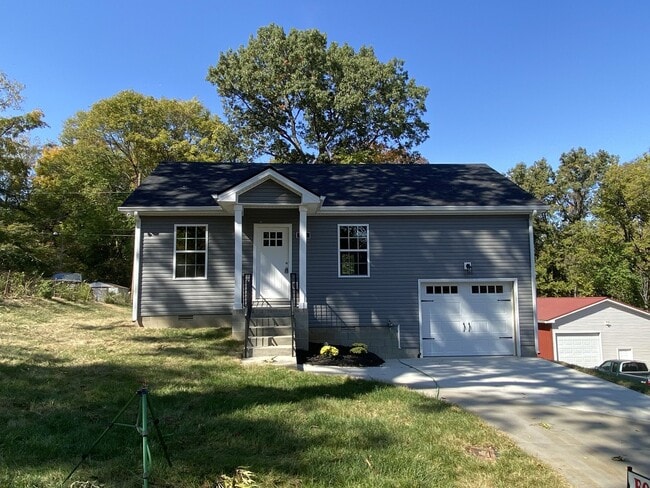 211 CAVE ST , Charming 2 Bed, 1 Bath Rent... - 211 CAVE ST , Charming 2 Bed, 1 Bath Rent...