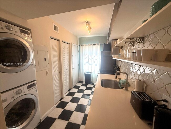 Photo - 915 8th St Unit 102
