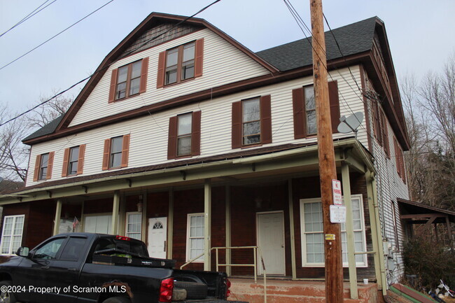 Building Photo - 139 South St Rental