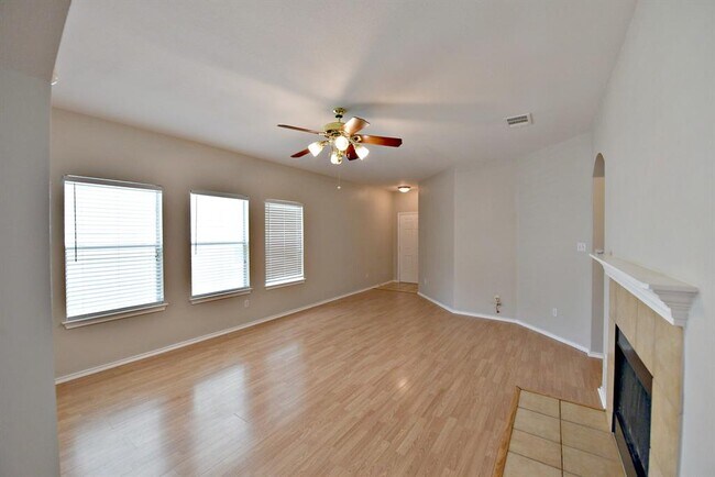 Photo - 2106 Charlotte Estates Dr