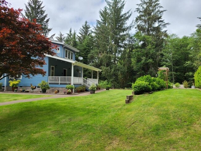 Building Photo - 389 Yasek Loop