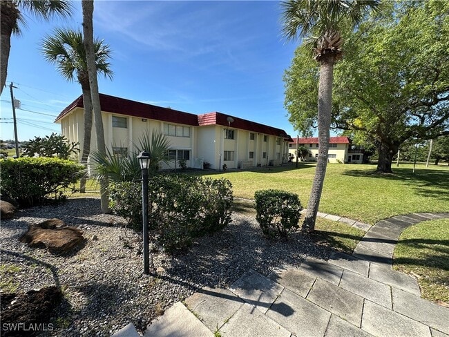 Photo - 1376 Archer St Unit 6