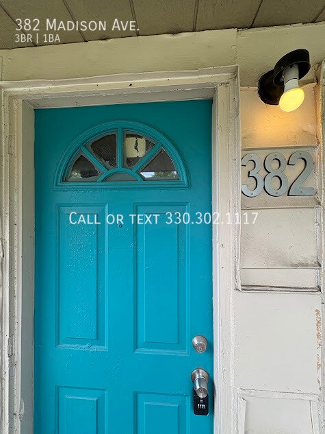 Photo - 382 Madison Ave