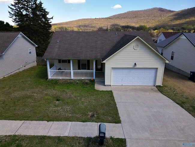 Photo - 193 Hollington Dr NE