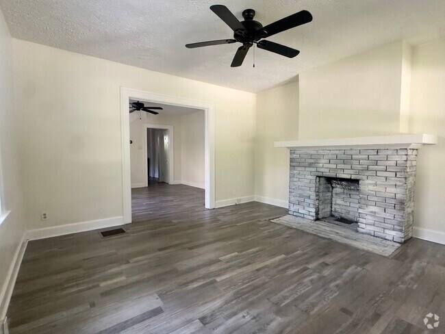 Building Photo - 3245 Boulevard Pl Rental