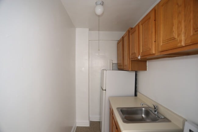 Photo - 533 W Roscoe St Unit 605