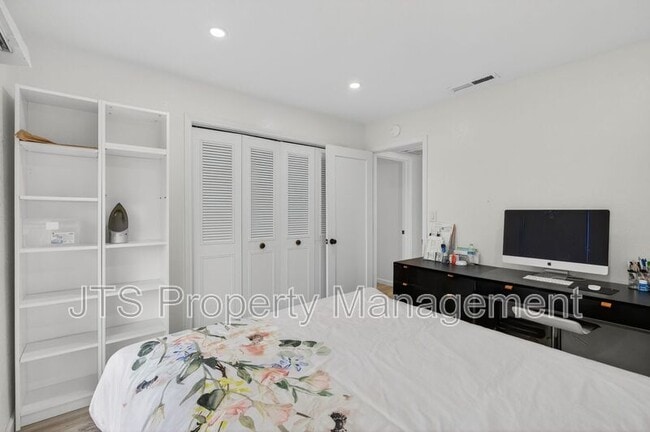 Photo - 6120 Westview Way