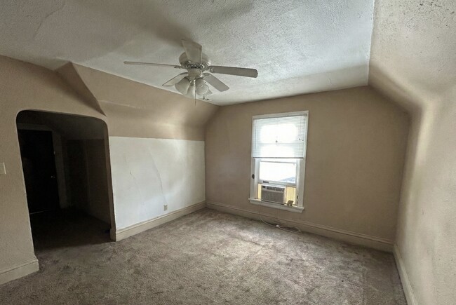 Photo - 114 S Blair St