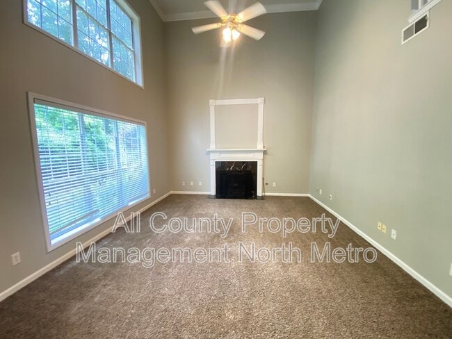 Photo - 550 Elgaen Ct
