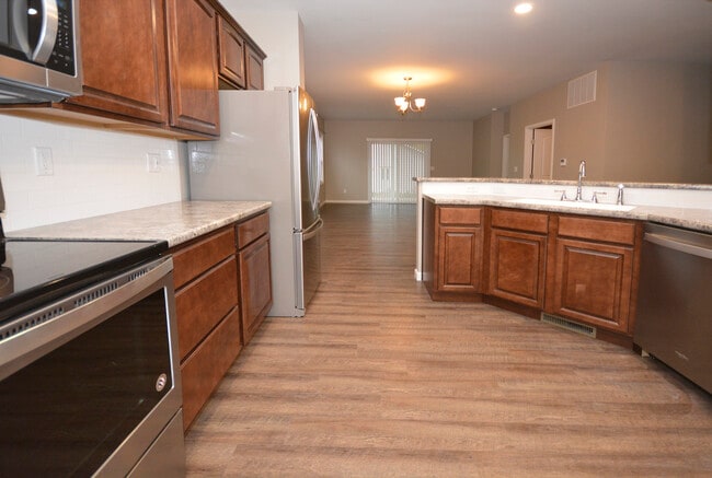 Photo - 512 Dearbaugh Ave