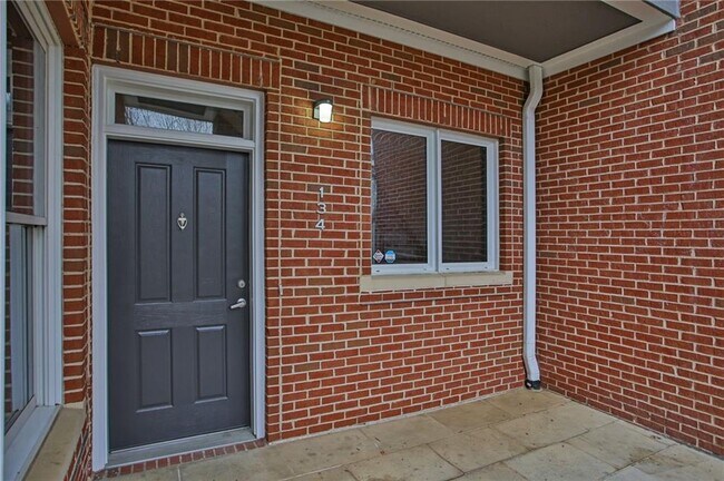 Photo - 745 Fountainhead Ln NE