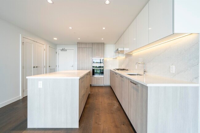 Photo - 8155 Capstan Way Unité 605