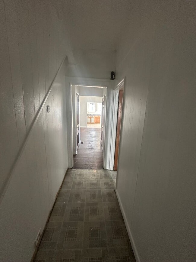 Photo - 650 W King St Unit 1