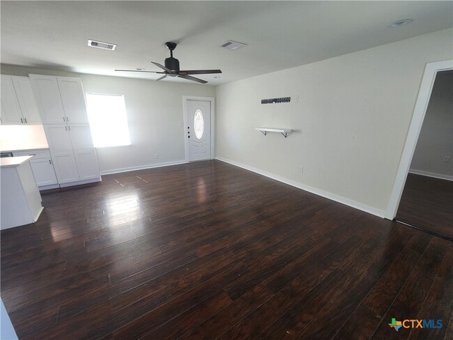Photo - 1709 E Avenue H