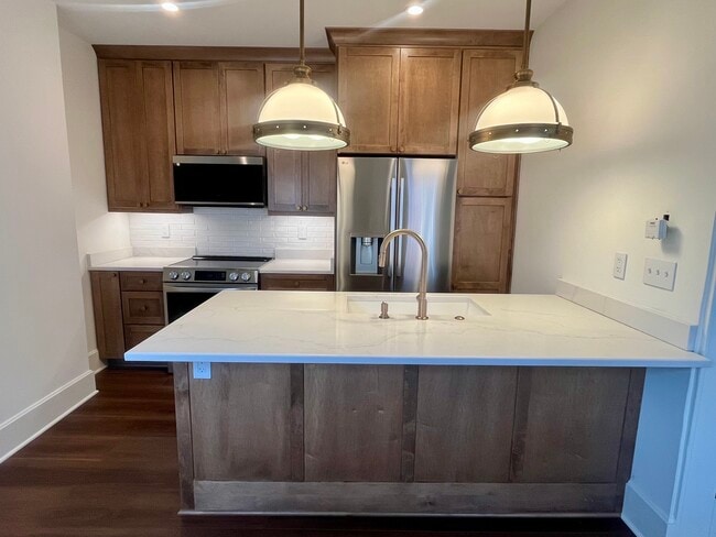 Photo - 676 Mohawk St,