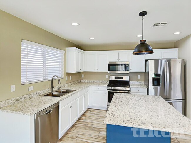 Photo - 409 W Azure Ave