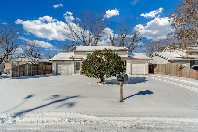 Building Photo - 713 N Dougherty Ave