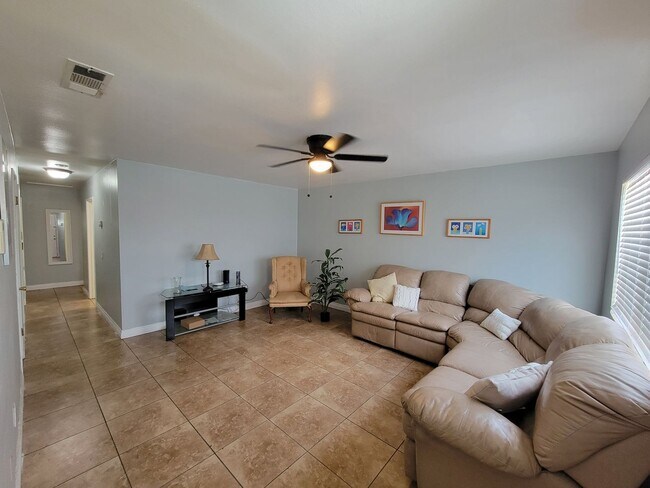 Photo - Beautiful Home available in Calexico