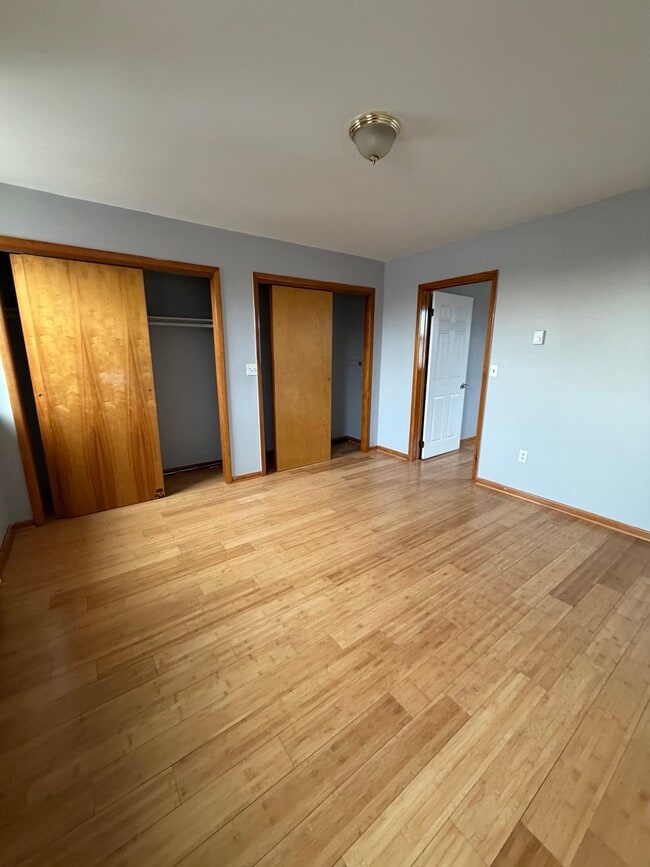 Photo - 592 N 6th St