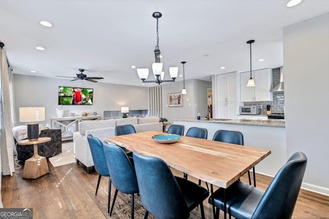 Photo - 2480 Powers Ferry Dr SE