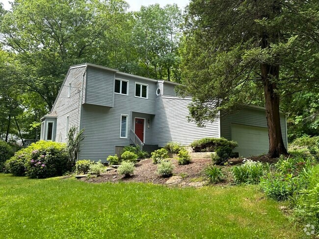 Building Photo - 286 N Bridebrook Rd Rental
