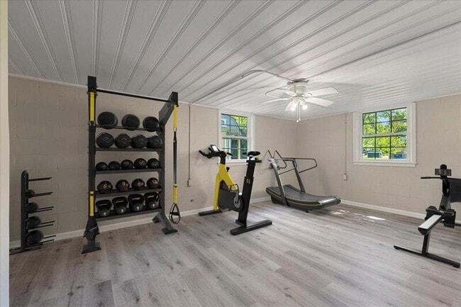 Photo - 303 Mc Arthur St