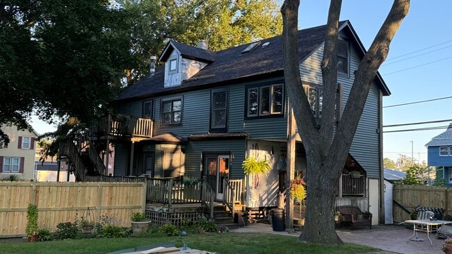 Building Photo - 18321 Morris Ave Unit 100 Rental