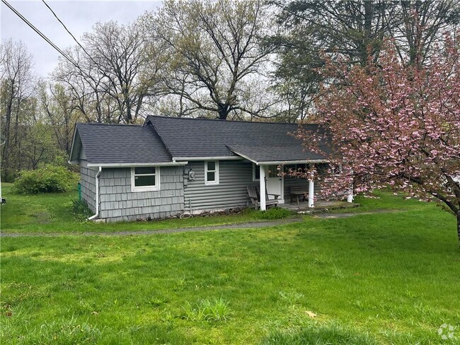 Building Photo - 673 Milton Turnpike Rental