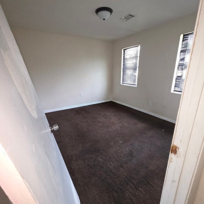 Photo - 2506 Banbury St
