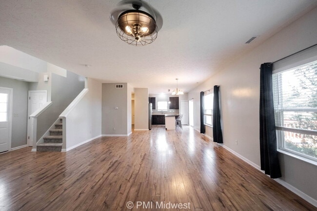 Photo - 8802 Benjamin Ln