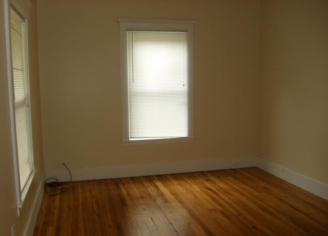 Photo - 1135 Bissell St