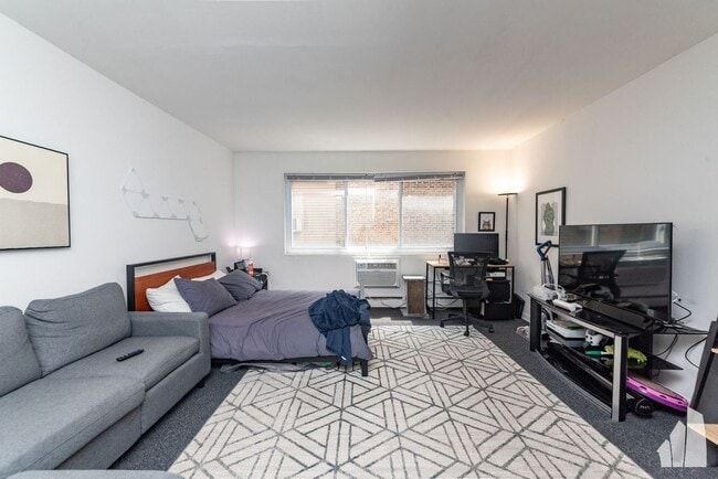Photo - 520 W Aldine Ave Unit 306
