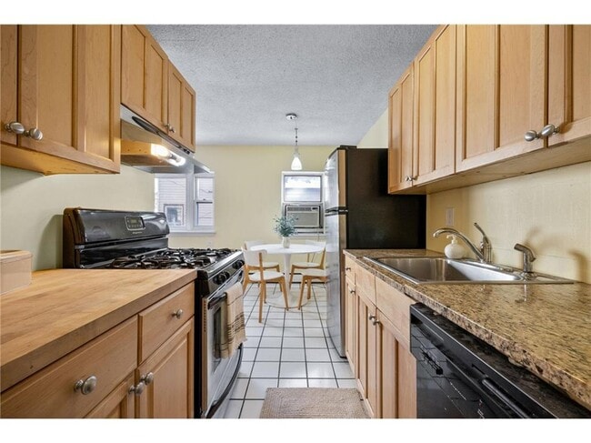 Photo - 2747 DuPont Ave S Unit 201