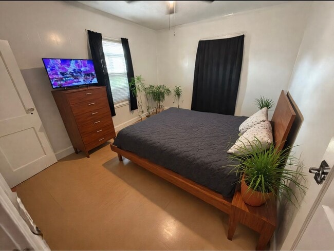 Photo - 3 bedroom 1 bath house w/ 2 car garage