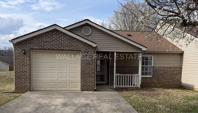 Building Photo - WEST KNOXVILLE WESTBROOKE CONDO OFFERS ALL ONE LEVEL LIVING