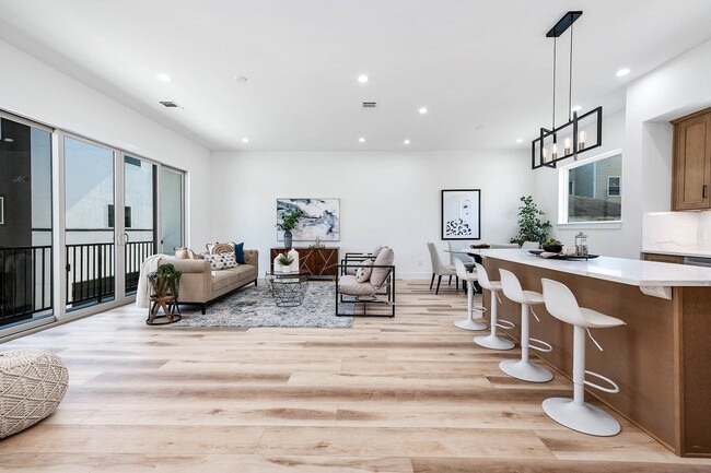 Photo - 3209 St Emanuel St