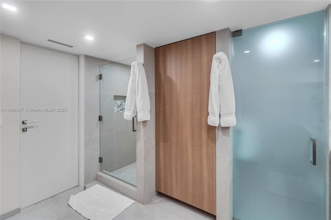 Photo - 3 Grove Isle Dr Unit C1710