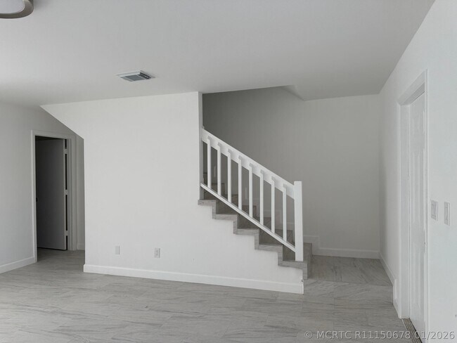 Photo - 2103 Wharf Ln