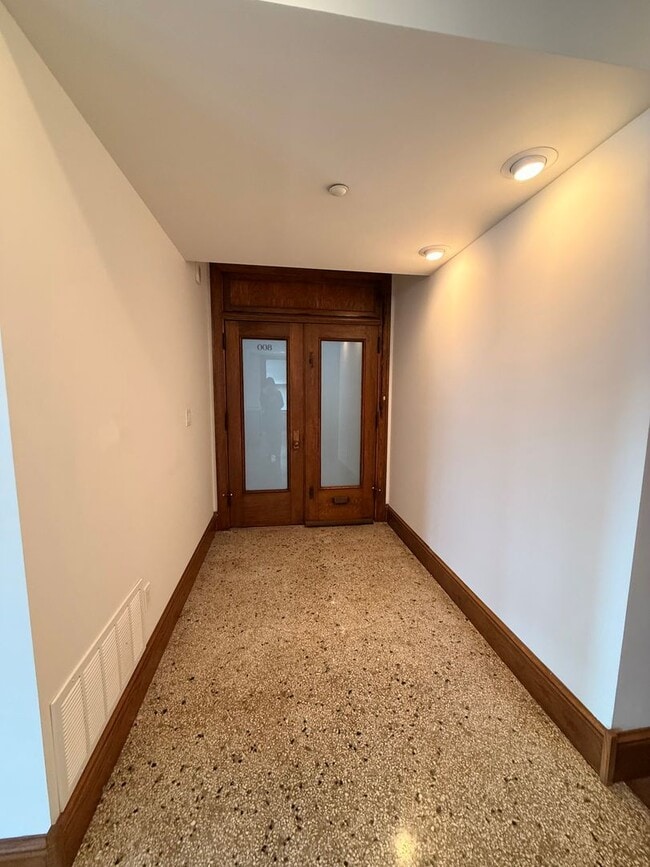 Photo - Beautiful and Spacious 3 BDRM 2 BATH Unit in the Heart of Public Square Unit 800