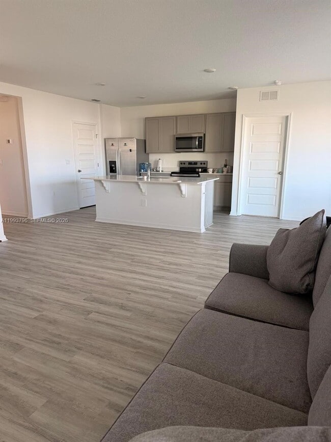 Photo - 632 Taylor Grvs St