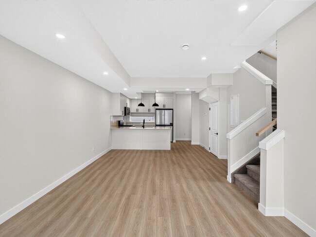 Photo - 11306-11123 123 St NW Unit Main A